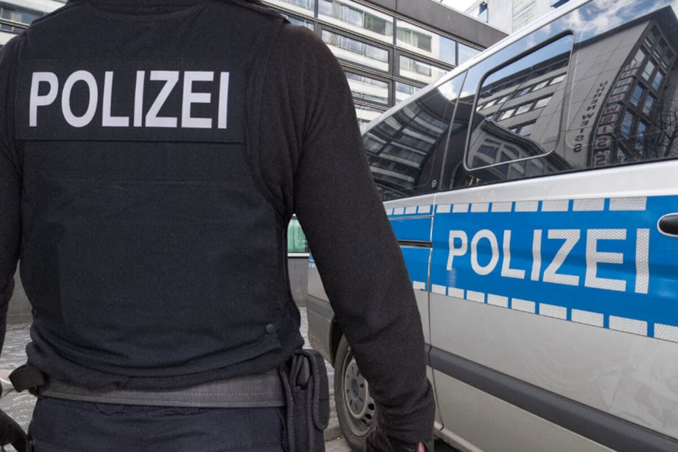 Frankfurt: Mit verrosteter Pistole: Raubüberfall in Frankfurt