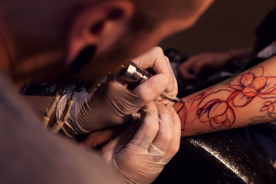 Mann (†22) lässt sich Tattoo stechen, kurz darauf ist er tot