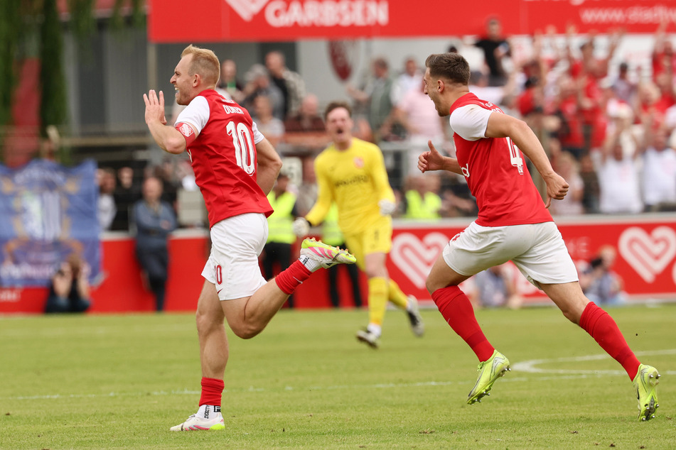 Ausgelassene Stimmung beim TSV Havelse ...