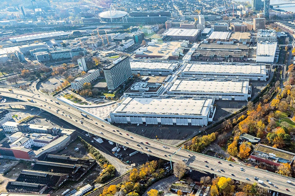Pünktlich zum 100. Geburtstag: Koelnmesse eröffnet neues Konferenzzentrum