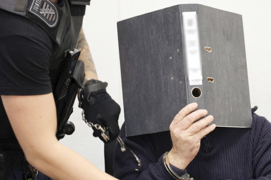 Elf Jahre Haft für blutigen Ausraster: Gatte tötete seine Frau mit Messer und Gabel