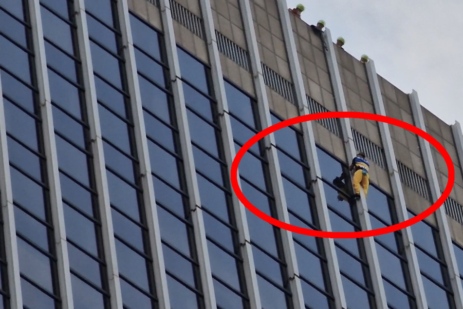Frankfurt: Mann festgenommen: Er kletterte ungesichert auf 142 Meter hohes Bürogebäude